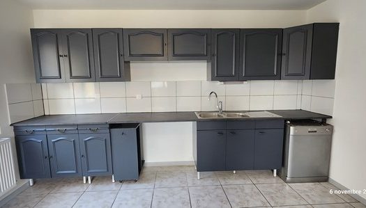 F4 en duplex – village toutes commodités