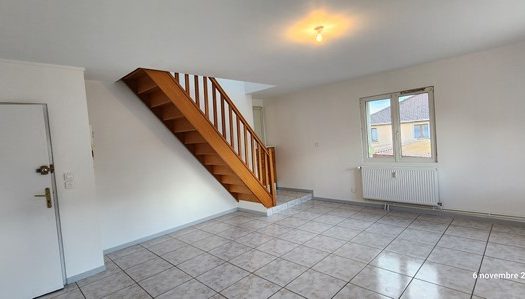 F4 en duplex – village toutes commodités