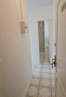 Studio proche transports – chauffage inclu