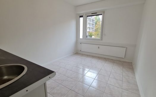 Studio proche Artem et transports – chauffage compris