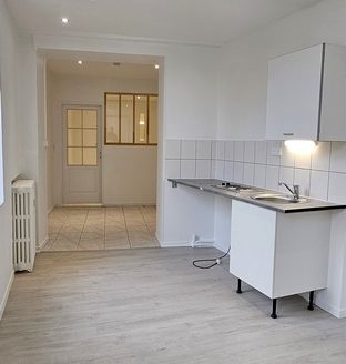 F1 rénové – chauffage compris – rue jeanne d&rsquo;Arc