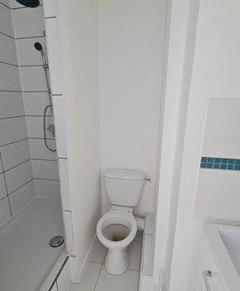 F1 proche Campus ARTEM &  – charges comprises