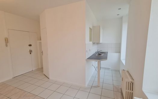 Studio proche Artem chauffage compris