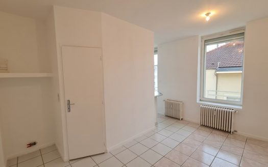 Studio proche Artem chauffage compris