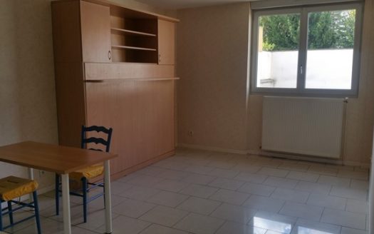Studio équipée – proche Porte de la Craffe