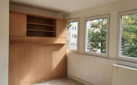 Studio proche Porte de la Craffe