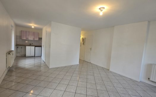 Grand Studio proche gare – chauffage compris