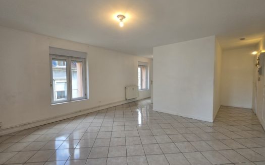 Grand Studio proche gare – chauffage compris