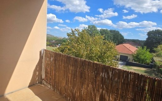F3 au calme avec balcon